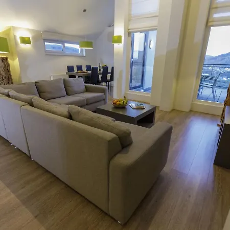 Appartement Modern Penthouse With A Beautiful Rur Valley View